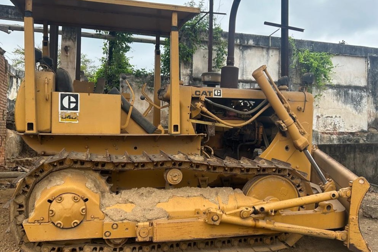 Caterpillar D4D - 77/77 4