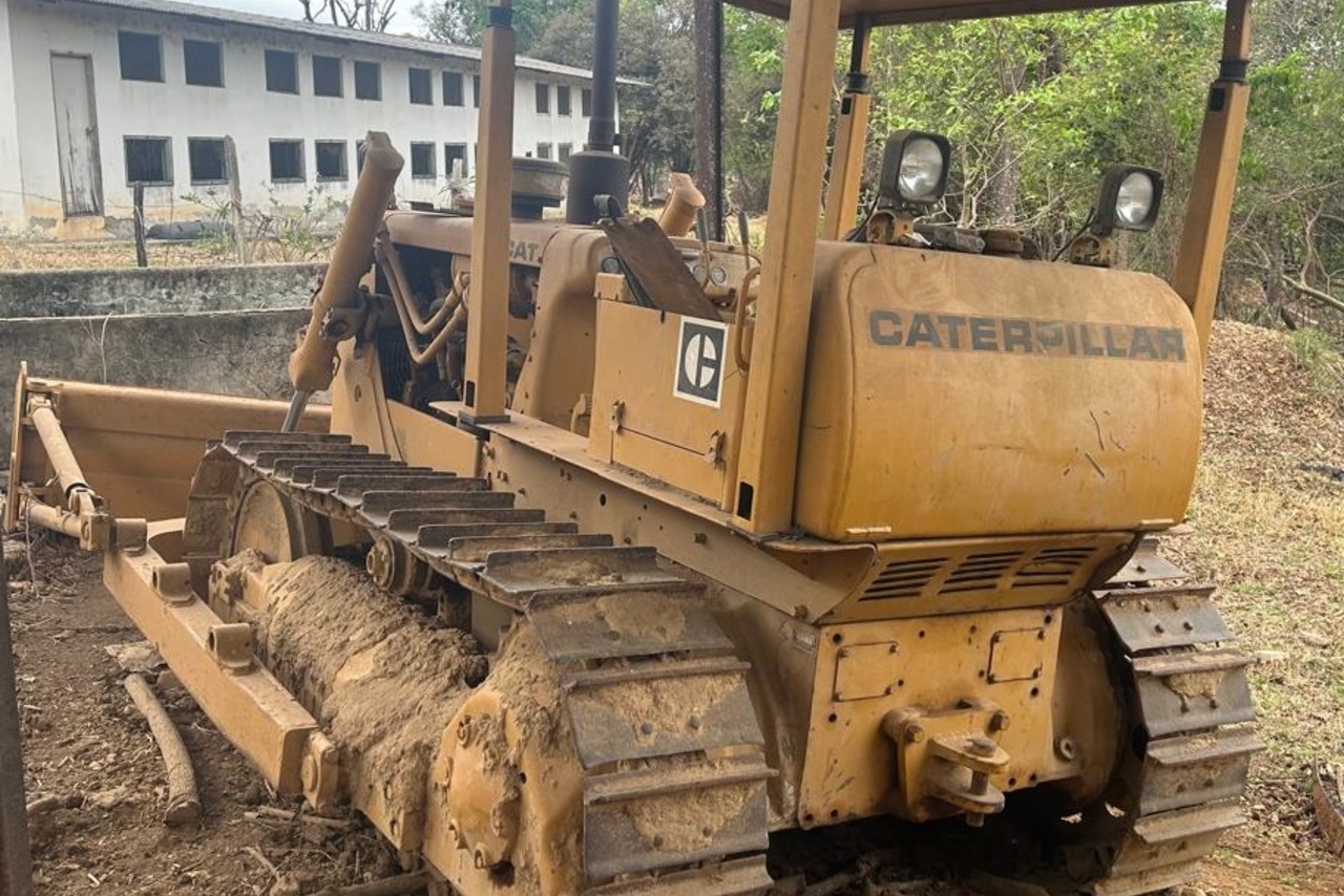 Caterpillar D4D - 77/77 6