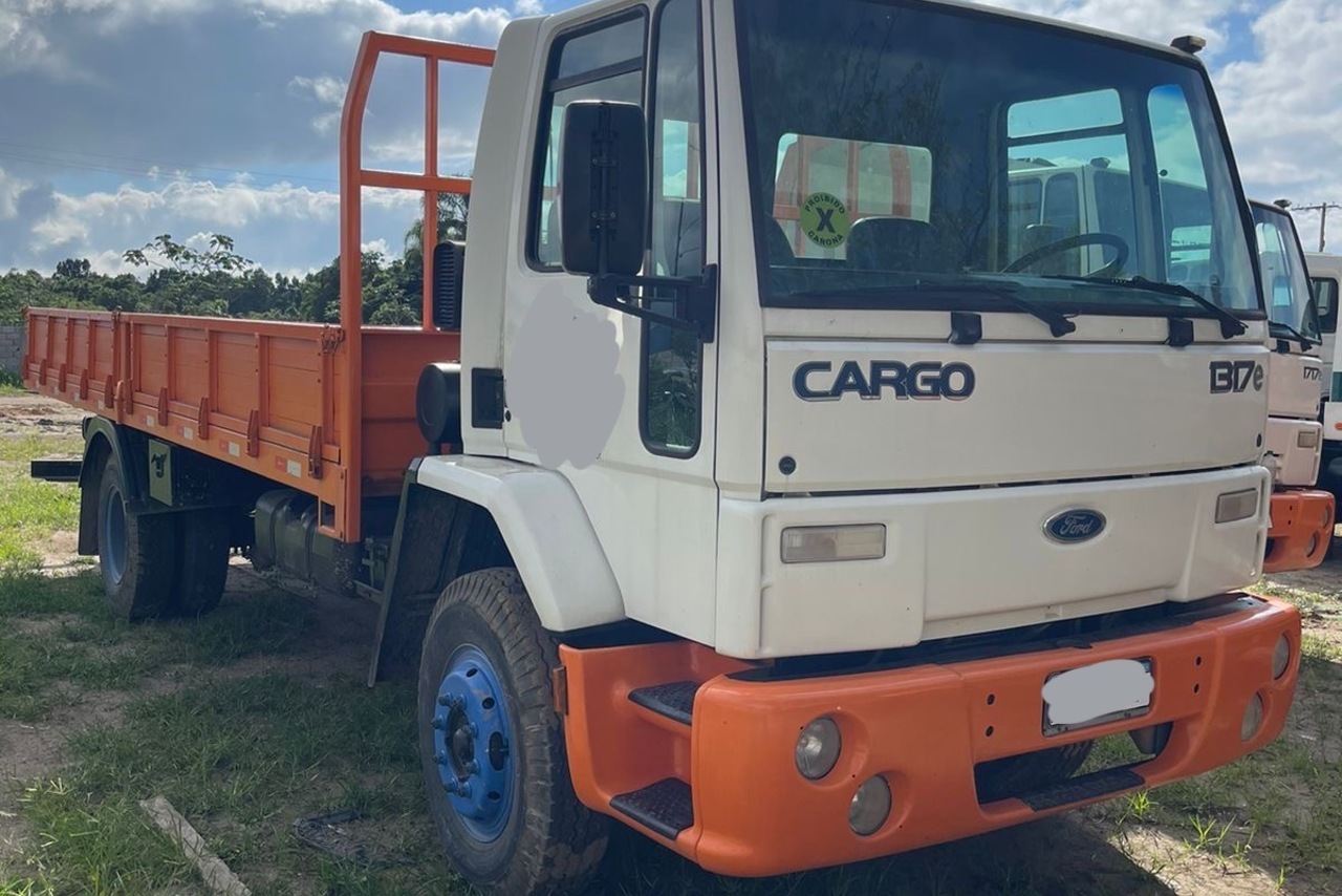 Ford Cargo1317 - 06/06 2