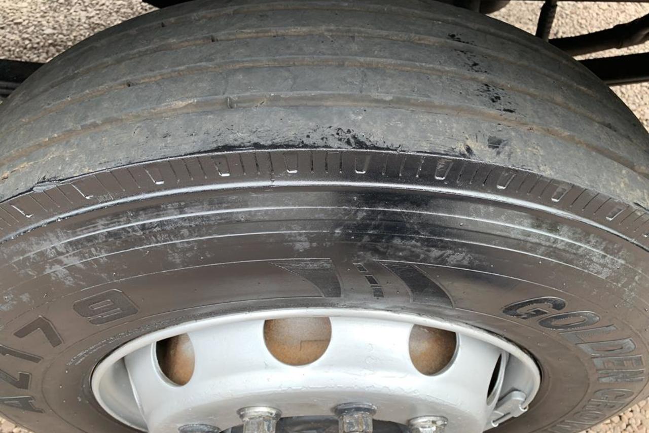 Mercedes Benz MB 1720 - 02/02 5