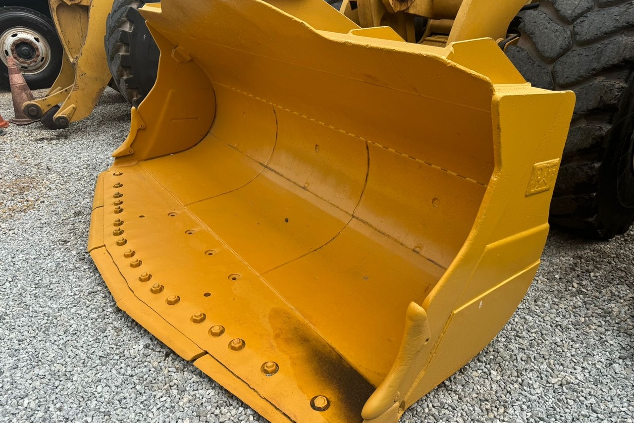 Caterpillar  966L - 19/19 10