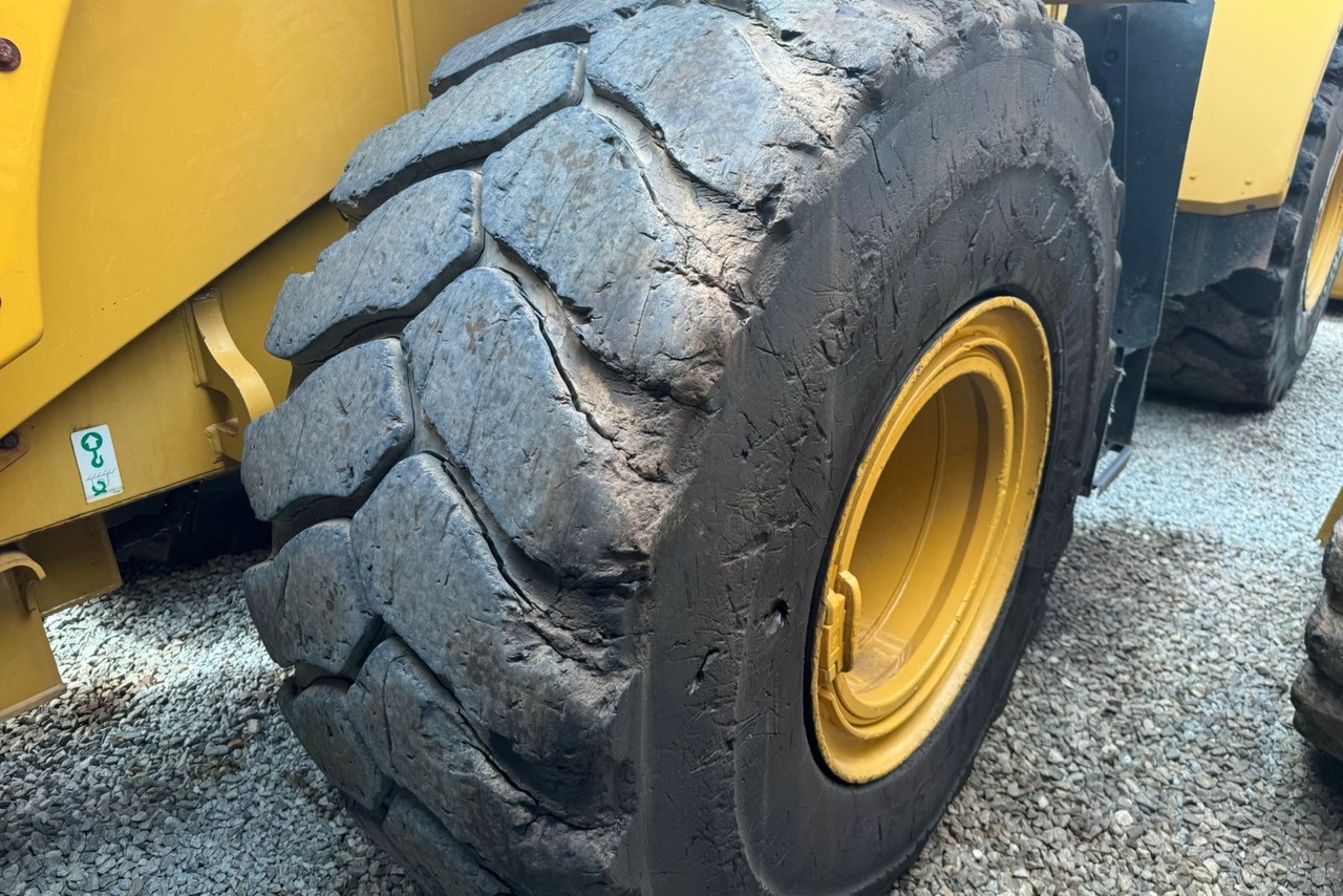 Caterpillar  966L - 19/19 11