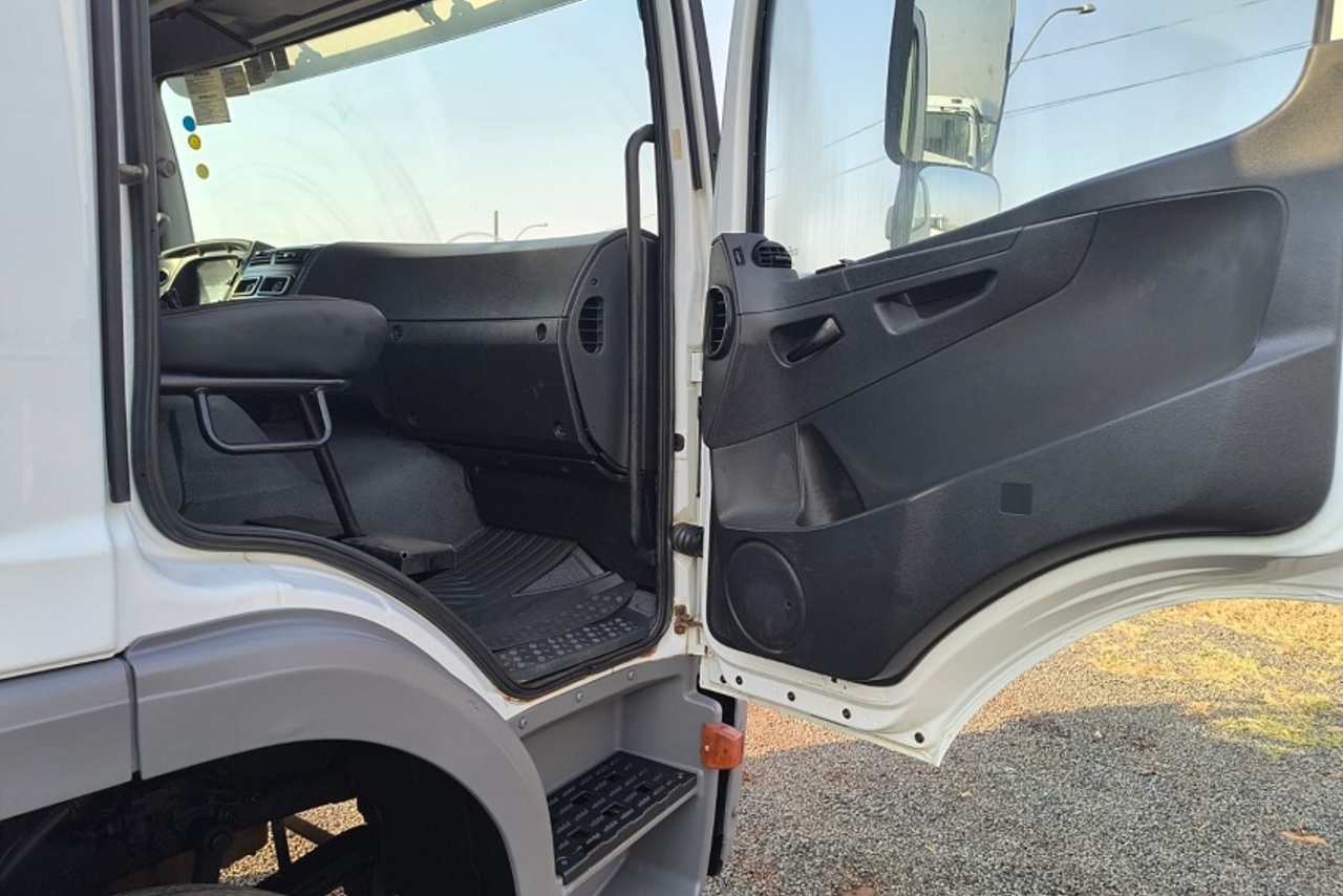 Mercedes Benz Atego 2426 - 20/20 7