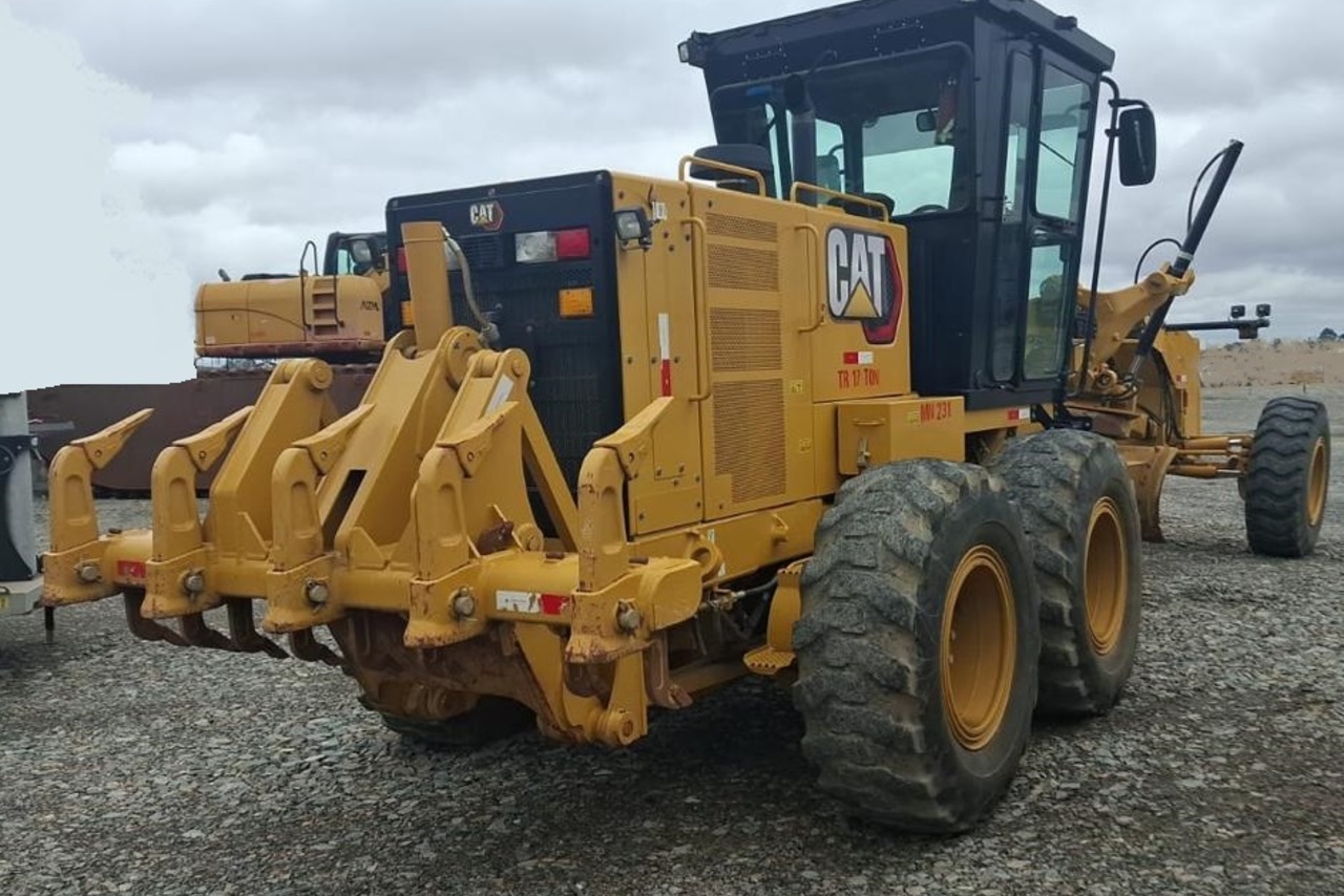 Caterpillar 140K - 23/23 5