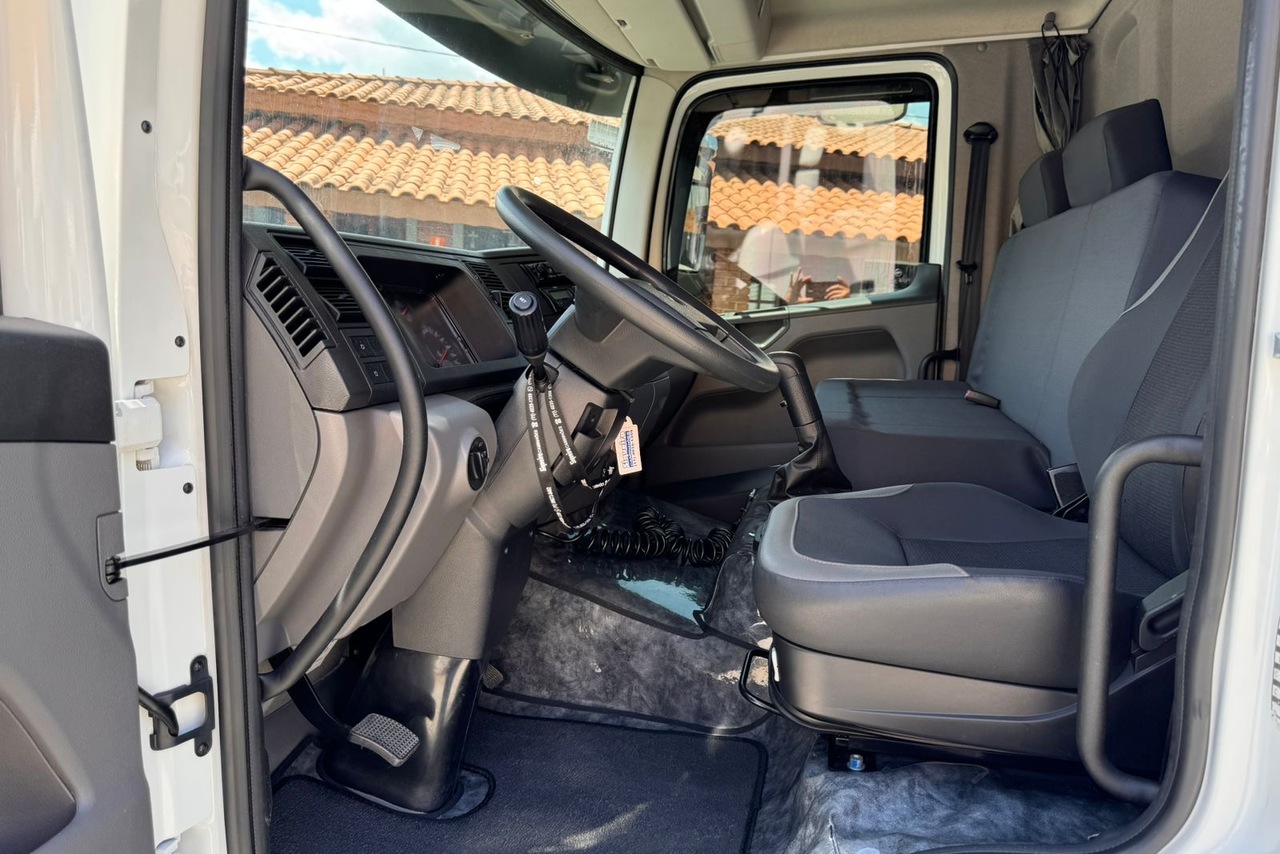 Volkswagen 24-280 E Constellation 6x2 - 22/23 9