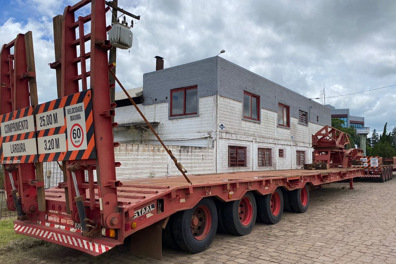 Fruehauf Prancha Reta - 13/13 17