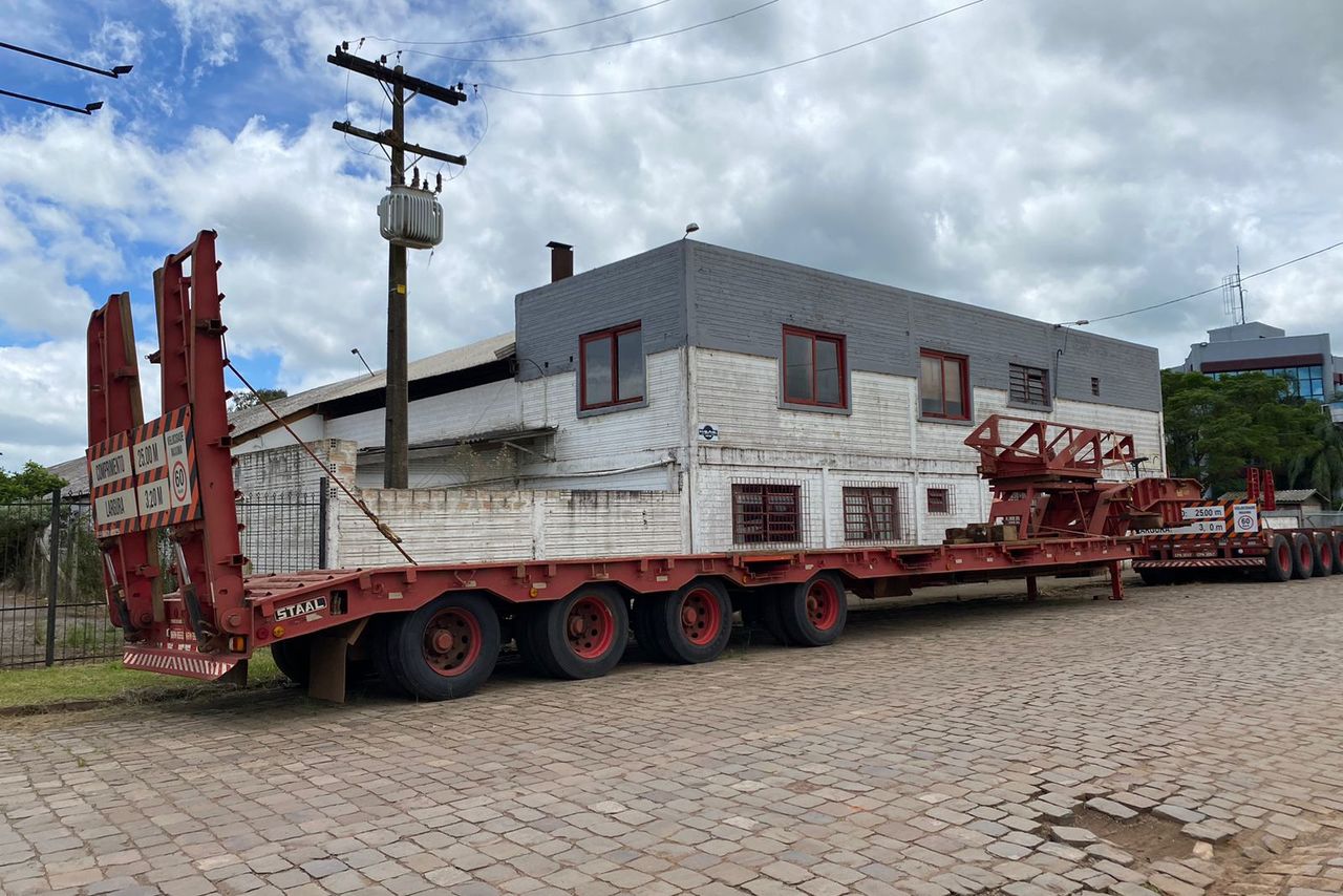 Fruehauf Prancha Reta - 13/13 19