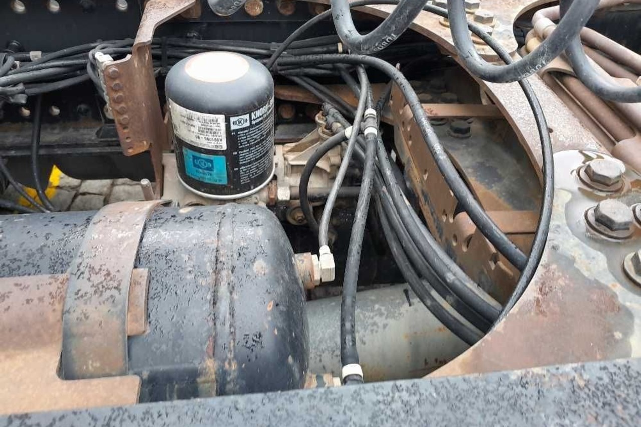 Mercedes Benz Axor 2544 - 13/13 17