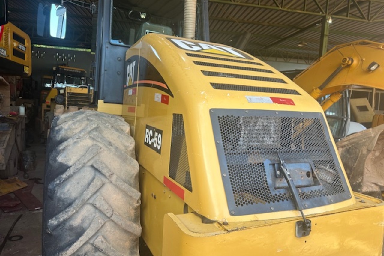Caterpillar CP533E - 07/07 3