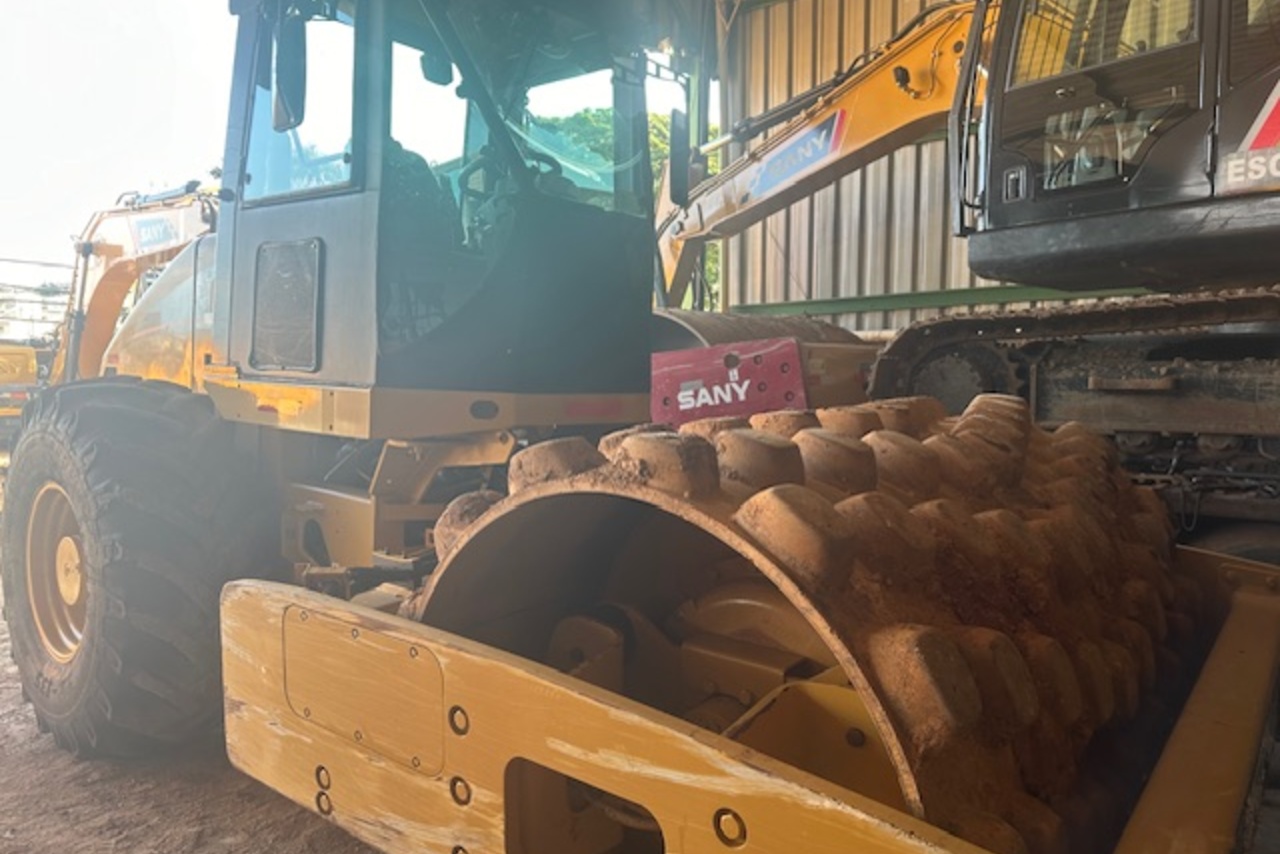 Caterpillar CP533E - 07/07 4