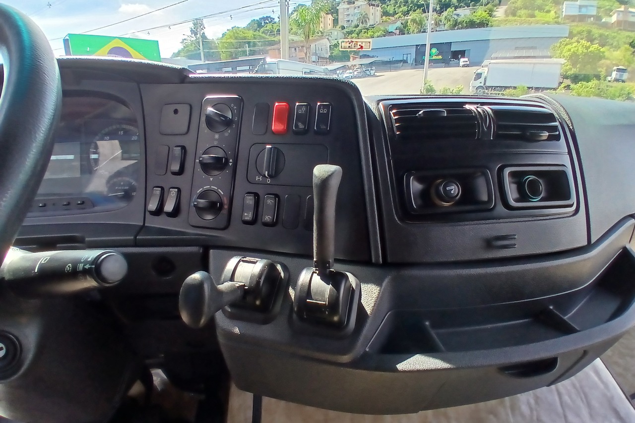 Mercedes Benz Axor 2544 - 21/21 14
