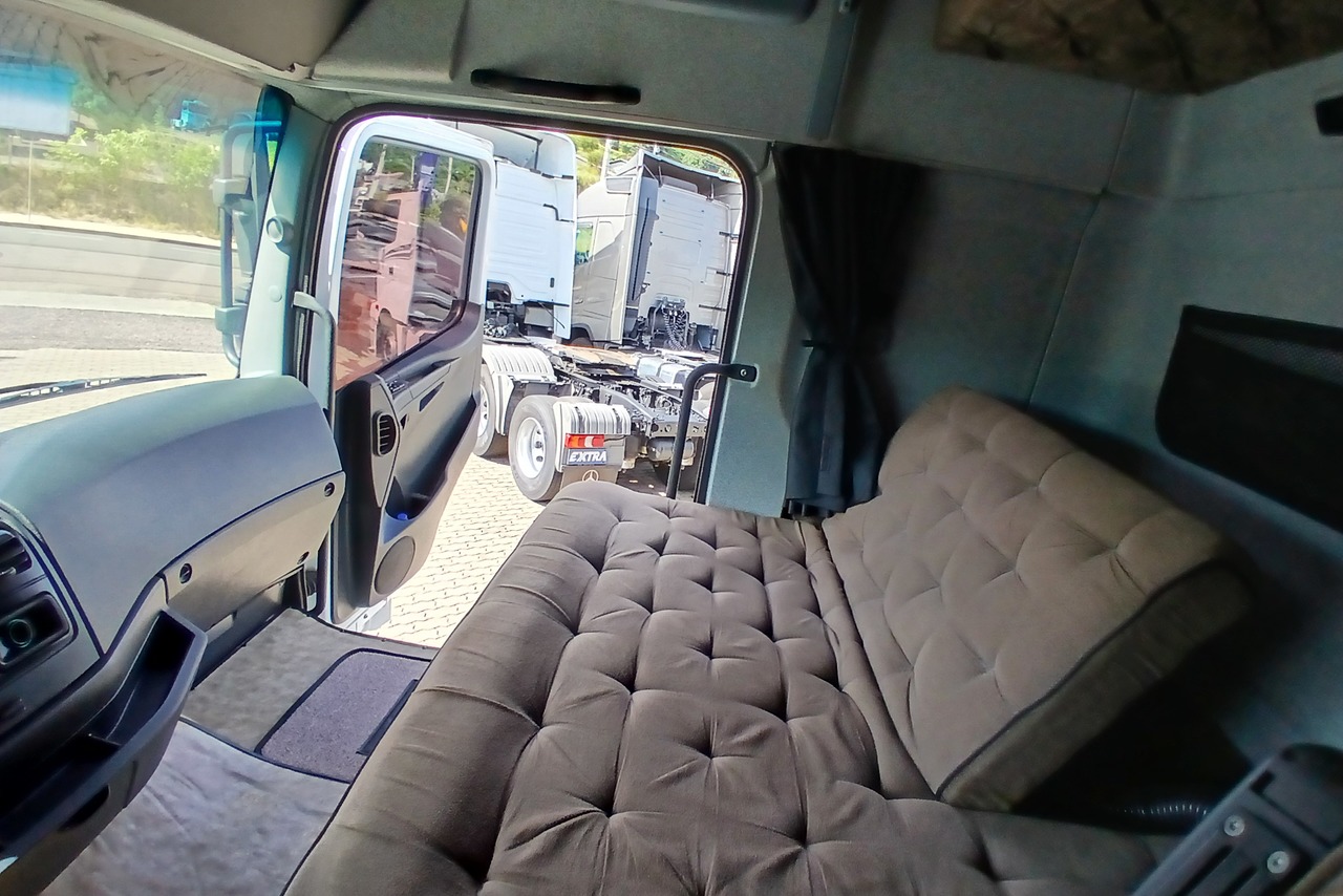 Mercedes Benz Axor 2544 - 21/21 18