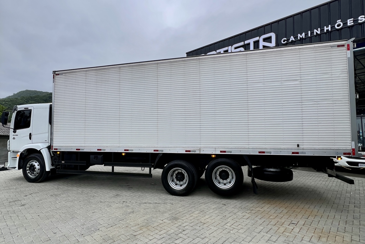 Volkswagen 24-280 E Constellation 6x2 - 22/23 8