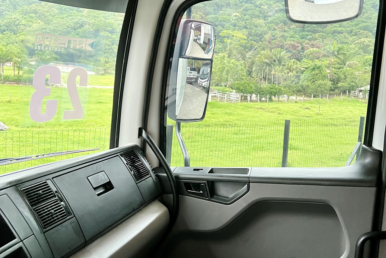 Volkswagen 24-280 E Constellation 6x2 - 22/23 18