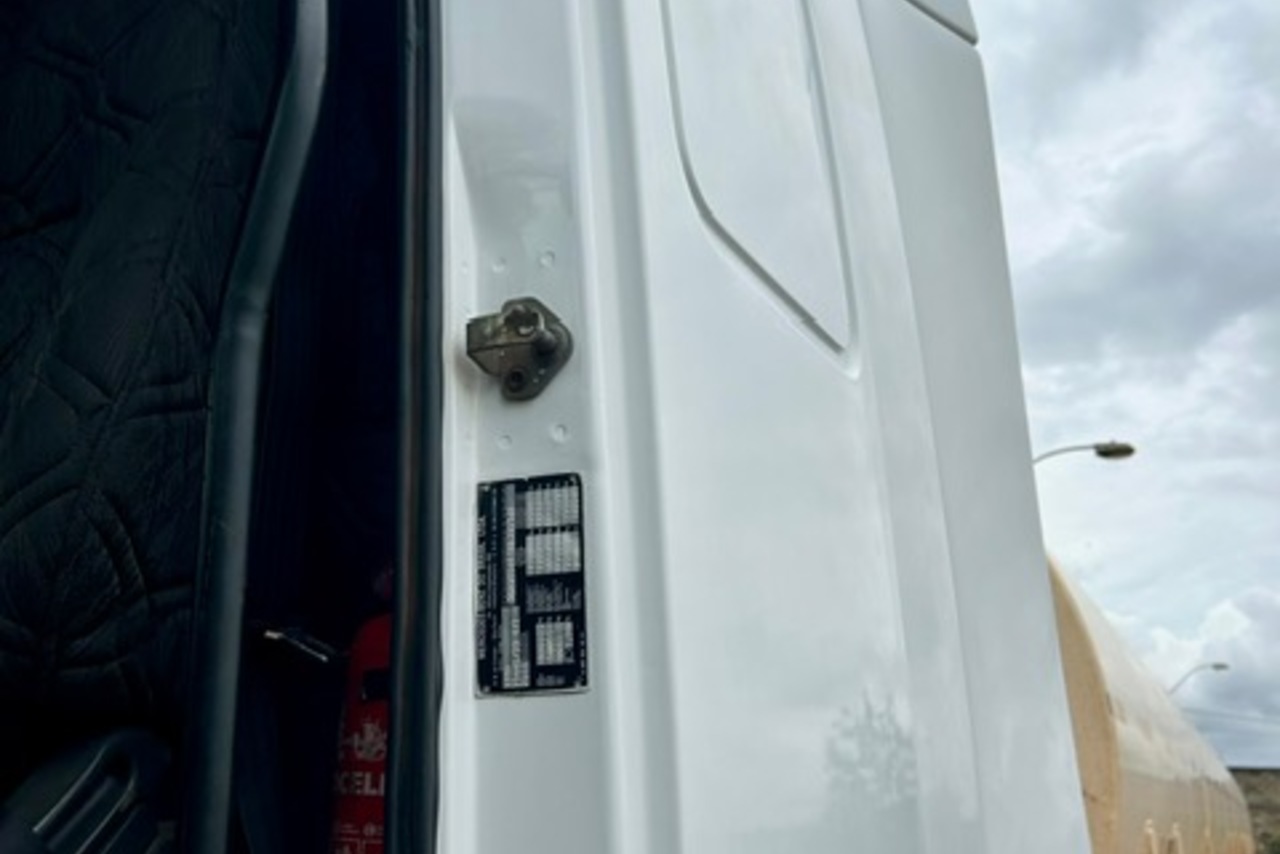 Mercedes Benz Axor 2544 - 11/11 3