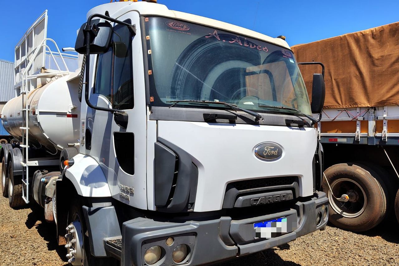 Ford Cargo 3133 - 17/17 6