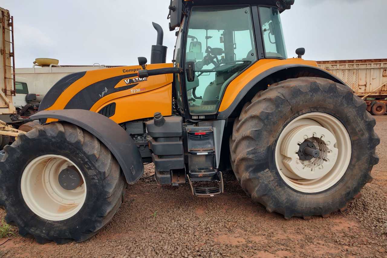 Valtra Outros - 18/18 3