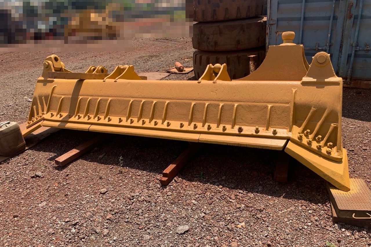 Caterpillar D8T - 09/09 6