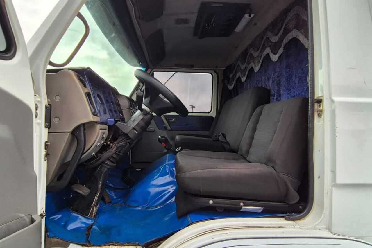 Volkswagen 24 220 - 06/06 3