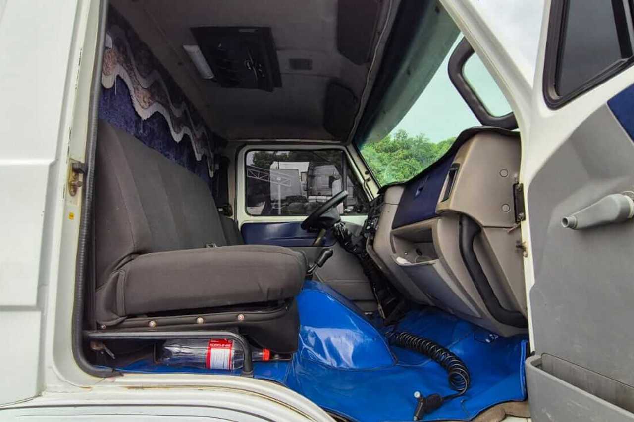 Volkswagen 24 220 - 06/06 7
