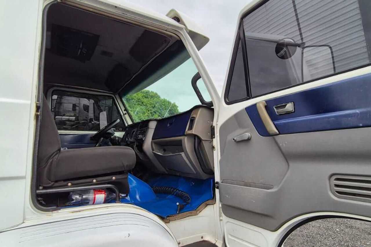 Volkswagen 24 220 - 06/06 11