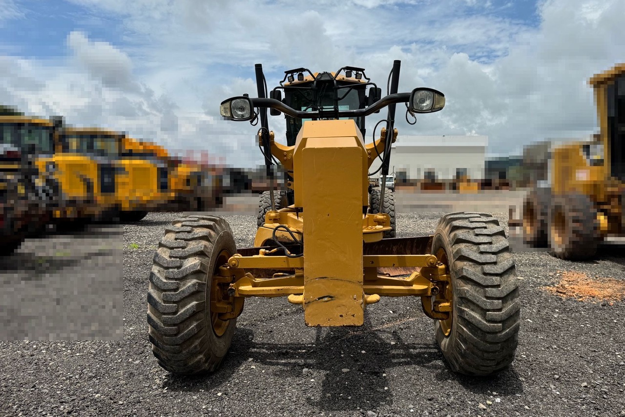 Caterpillar 140M - 11/11 15