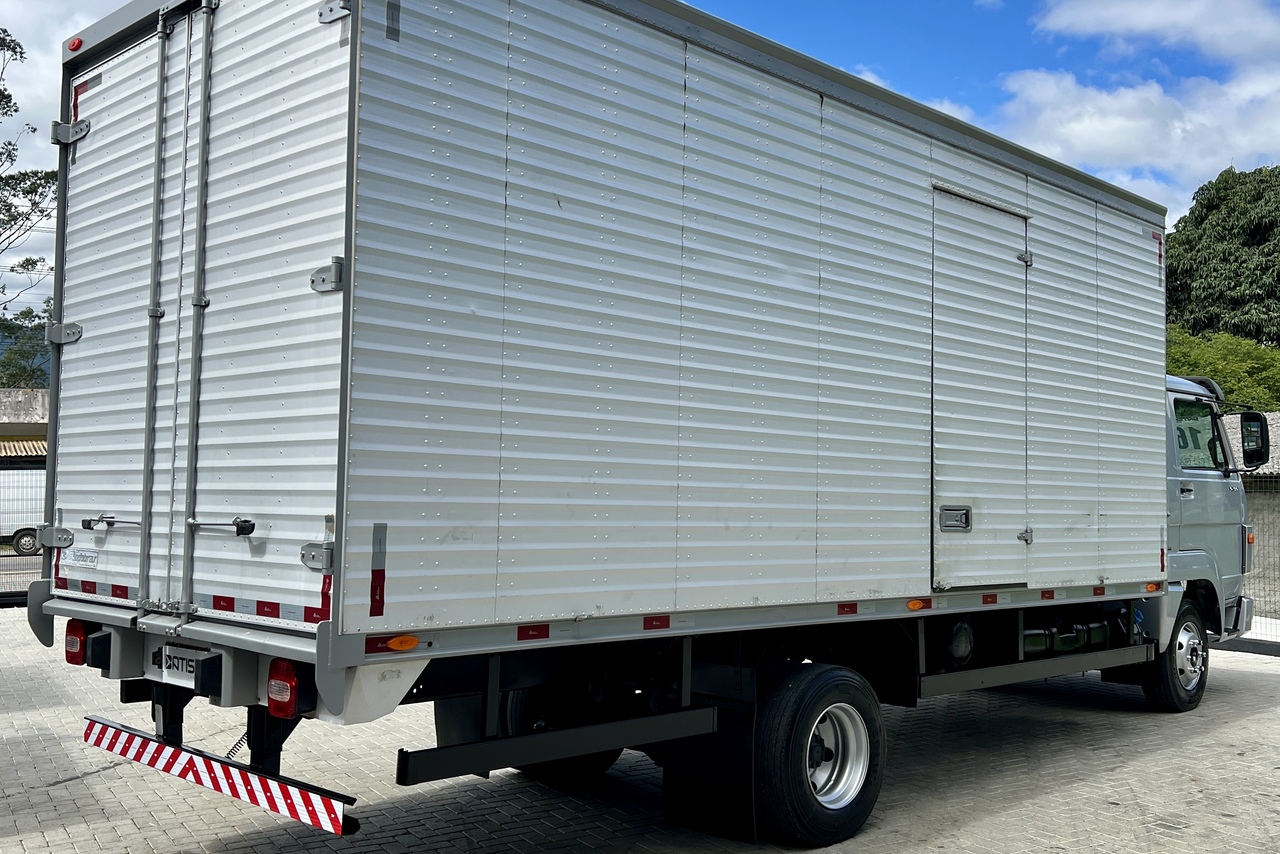 Volkswagen 10-160 E Delivery - 15/16 16