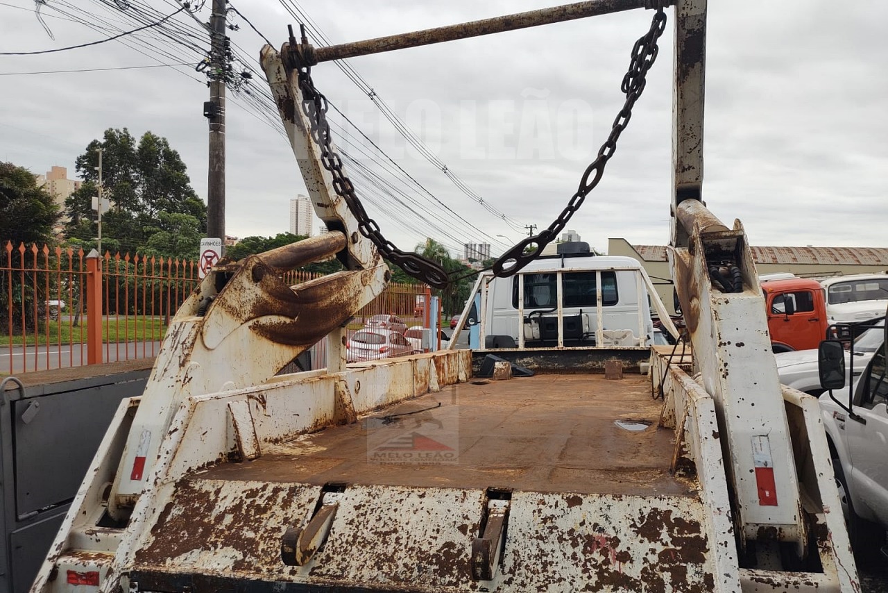 Volkswagen 17 220 - 08/08 9