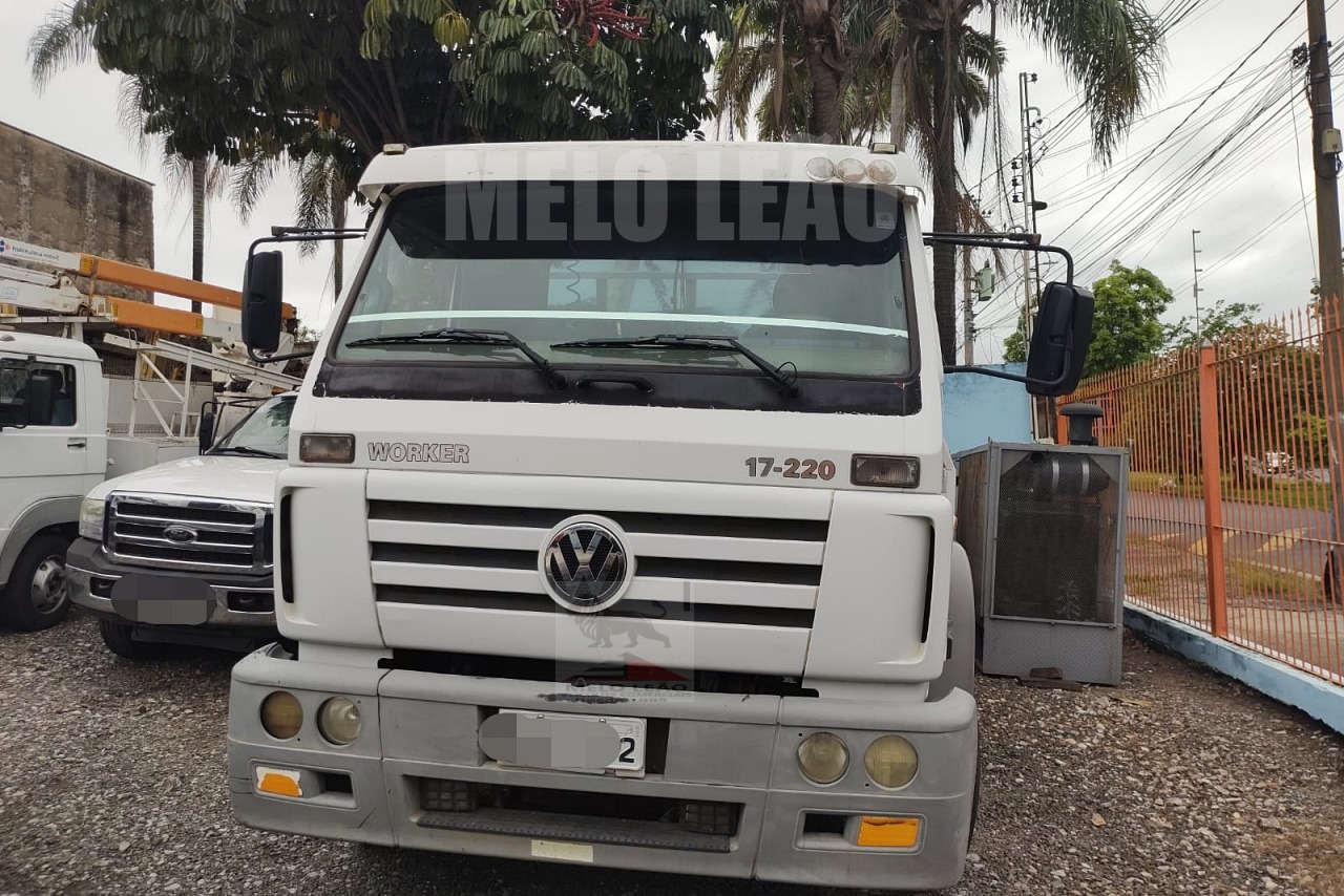 Volkswagen 17 220 - 08/08 12