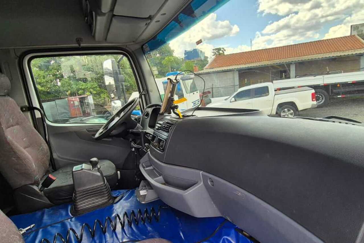 Mercedes Benz Axor 2535 - 11/12 8