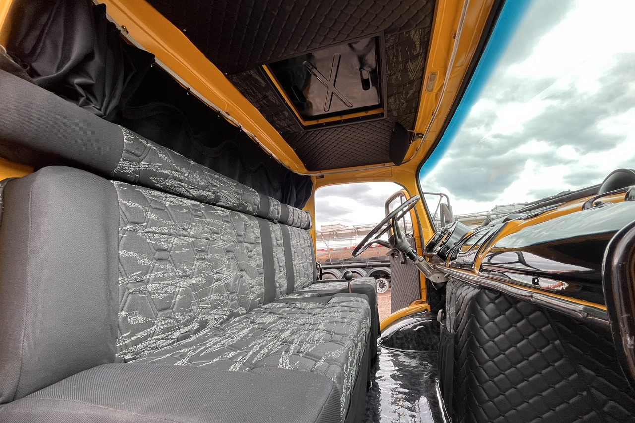 Mercedes Benz MB 1513 - 82/82 13