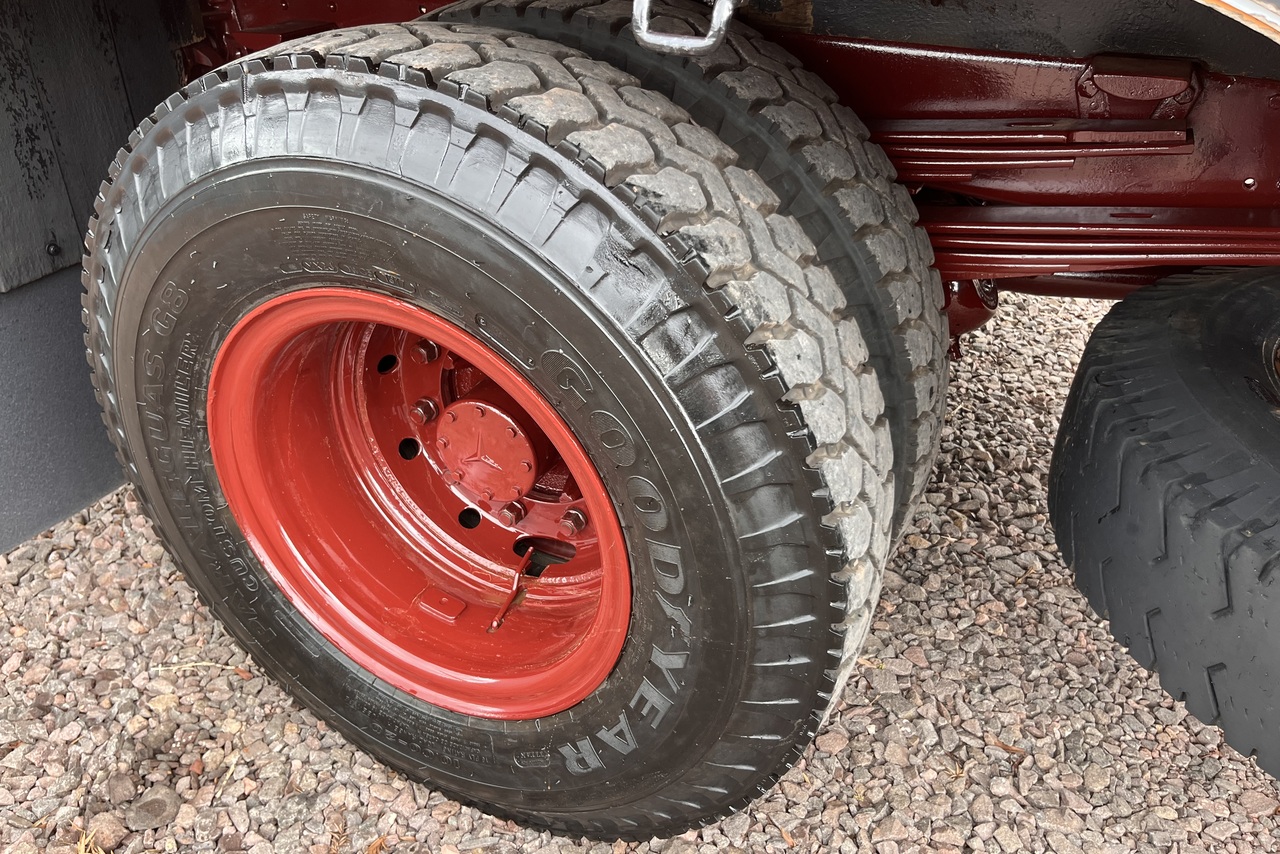 Mercedes Benz MB 1513 - 82/82 19