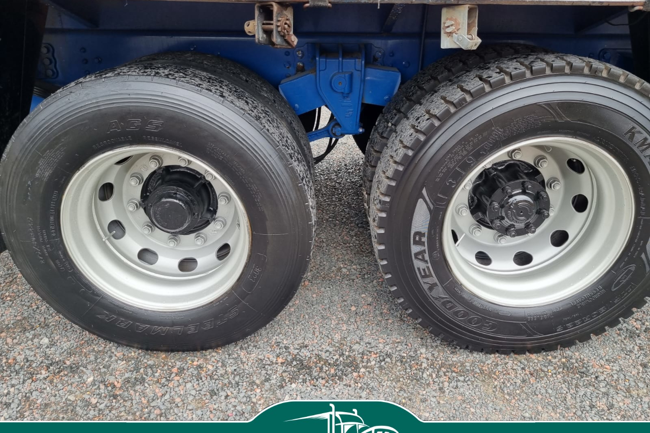 Volvo VM260 - 10/10 13
