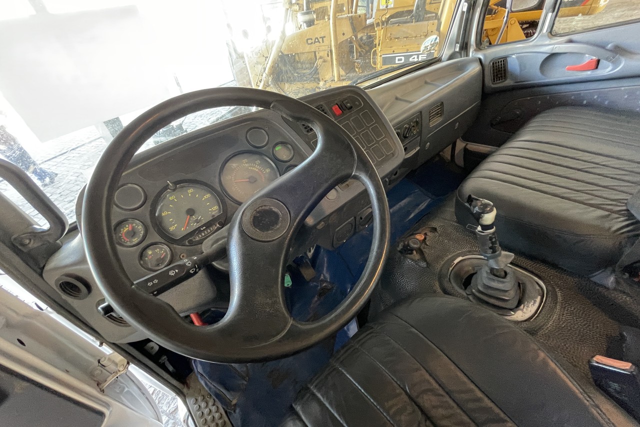 Mercedes Benz MB 1718 - 09/09 6