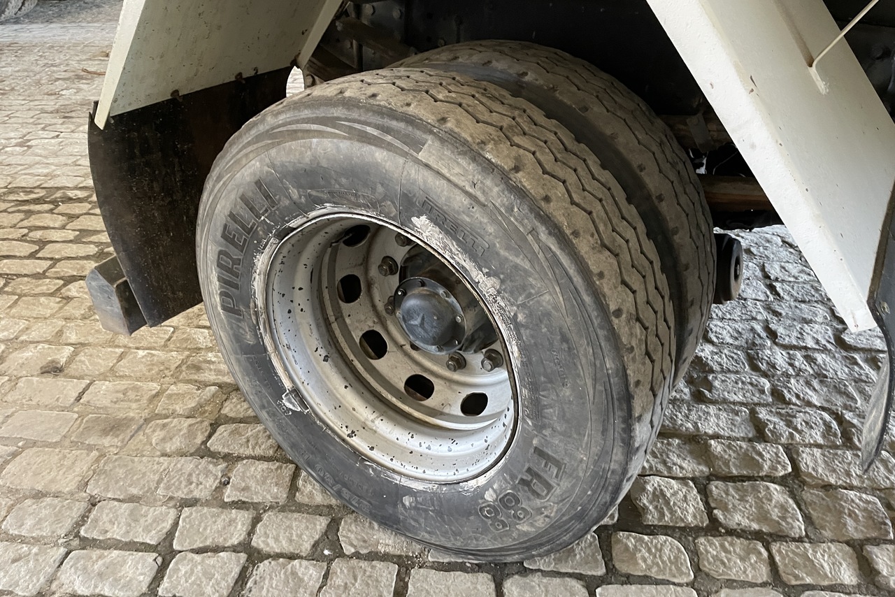 Mercedes Benz MB 1718 - 09/09 16