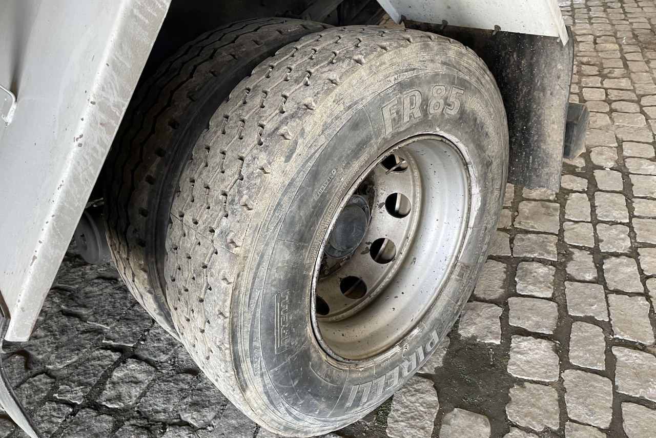 Mercedes Benz MB 1718 - 09/09 19