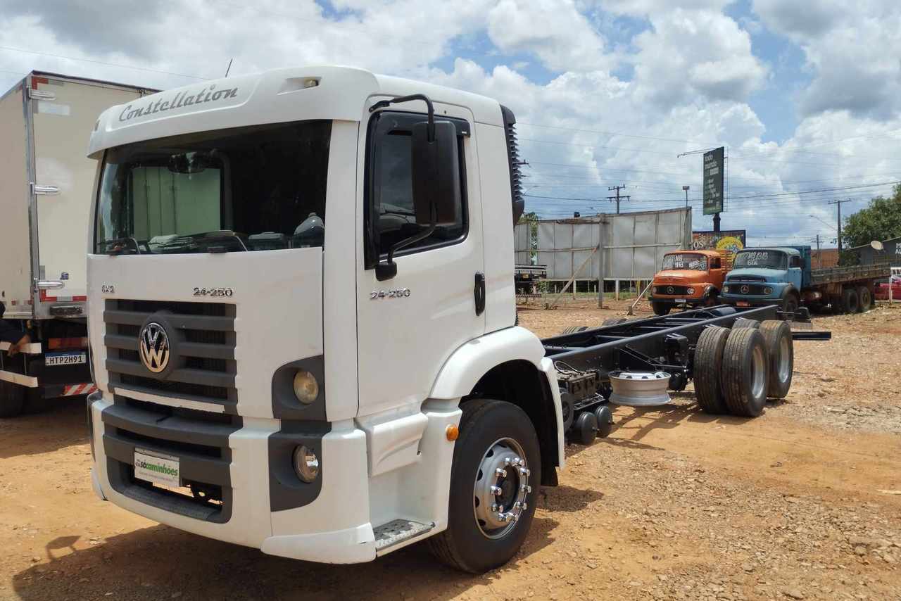 Volkswagen 24-250 E Constellation 3-Eixos - 11/11 3