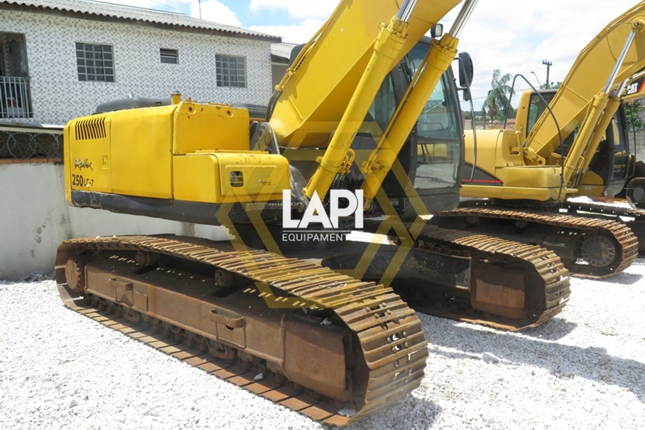Hyundai R250 - 10/10 11