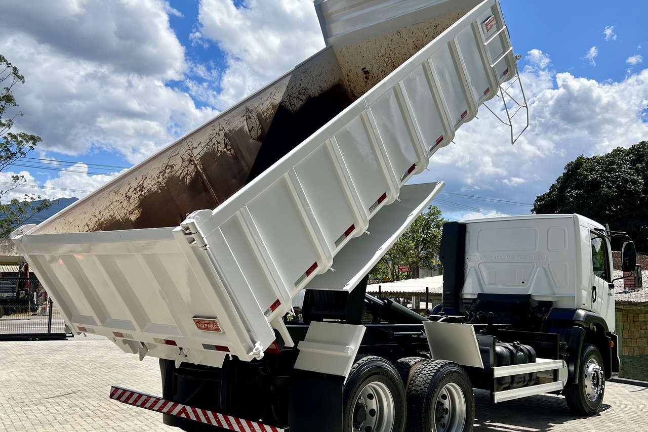 Volkswagen 24-260 Constellation 6x2 - 22/23 10