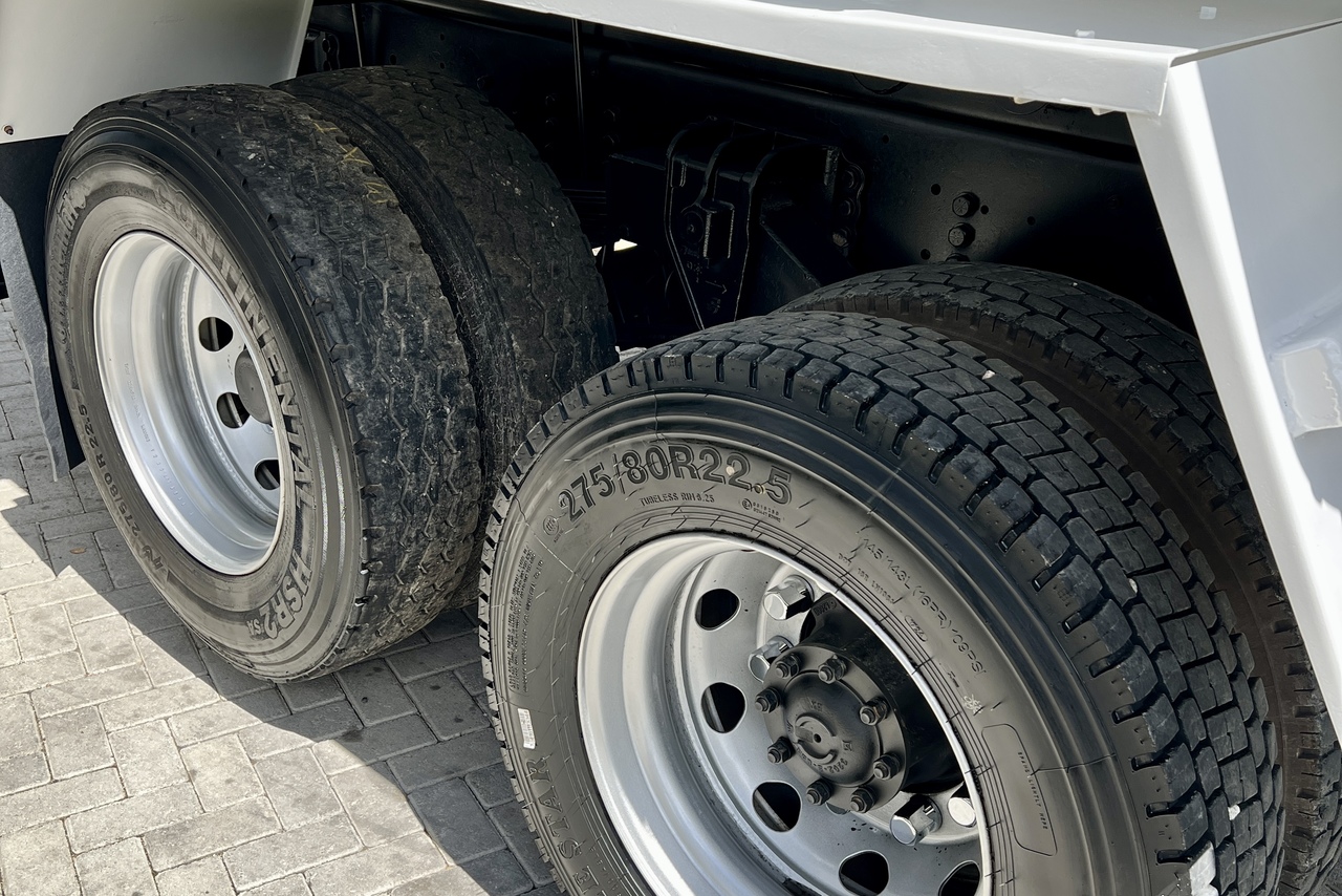Volkswagen 24-260 Constellation 6x2 - 22/23 13