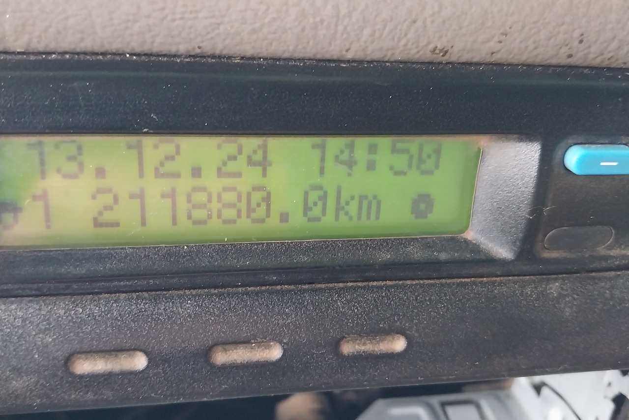 Volkswagen 26 220 - 04/04 3