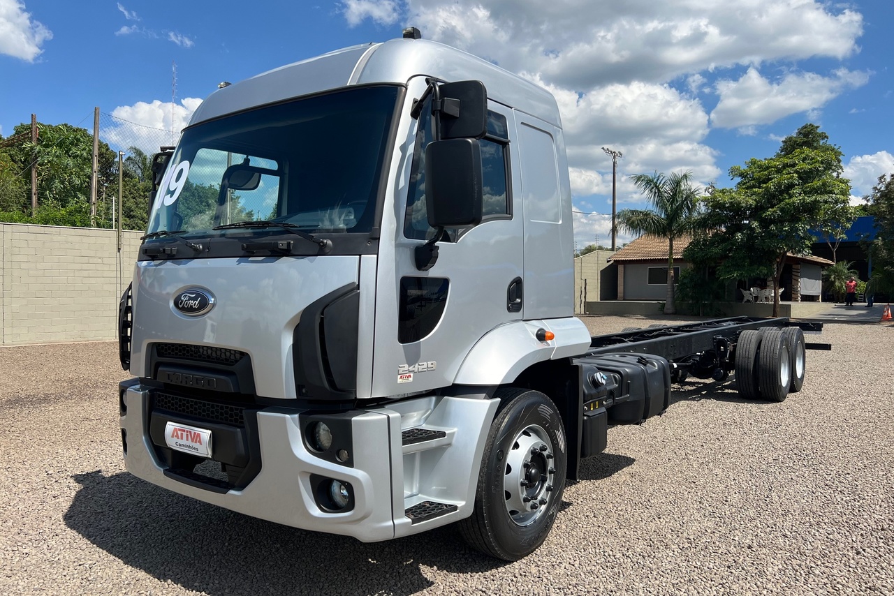 Ford Cargo2429 - 18/19 7