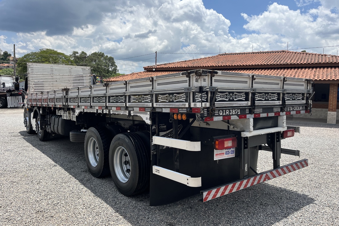 Volvo VM 330 - 17/18 4
