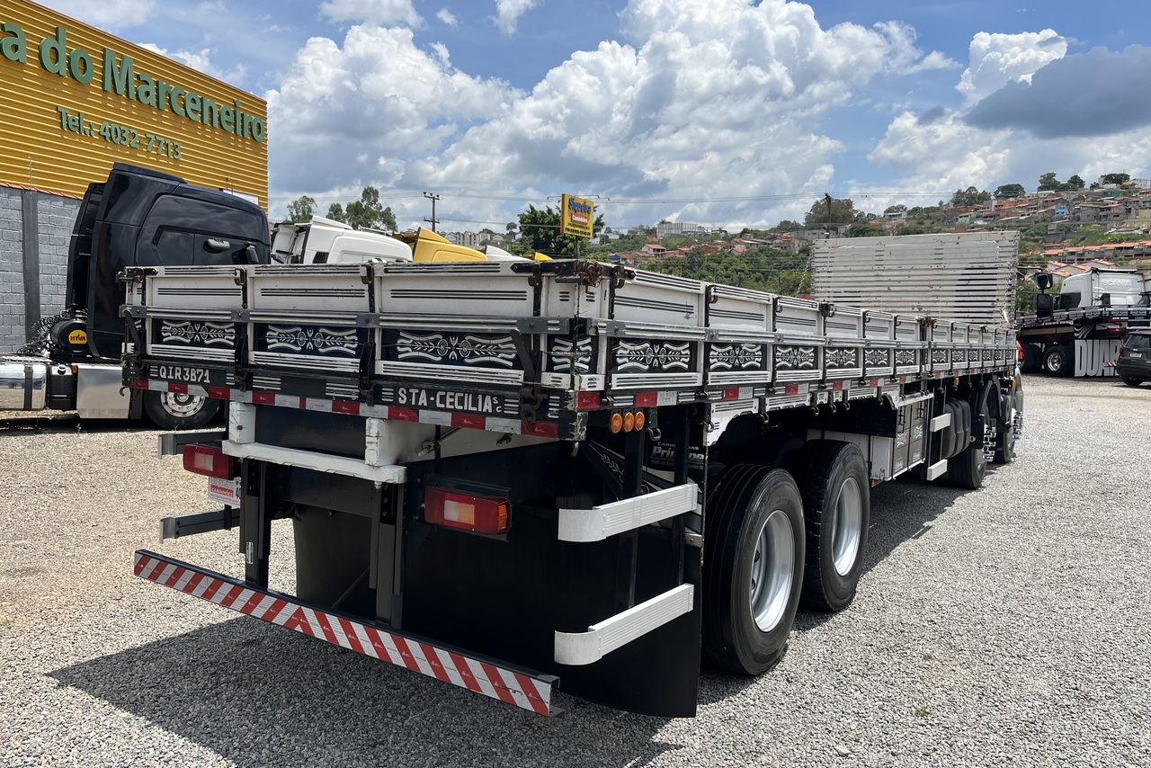 Volvo VM 330 - 17/18 5
