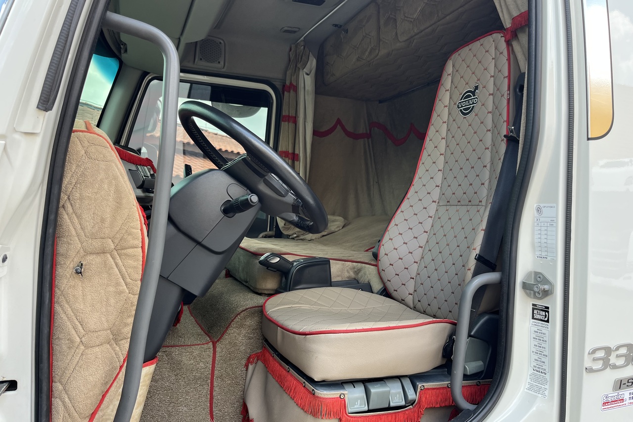 Volvo VM 330 - 17/18 14