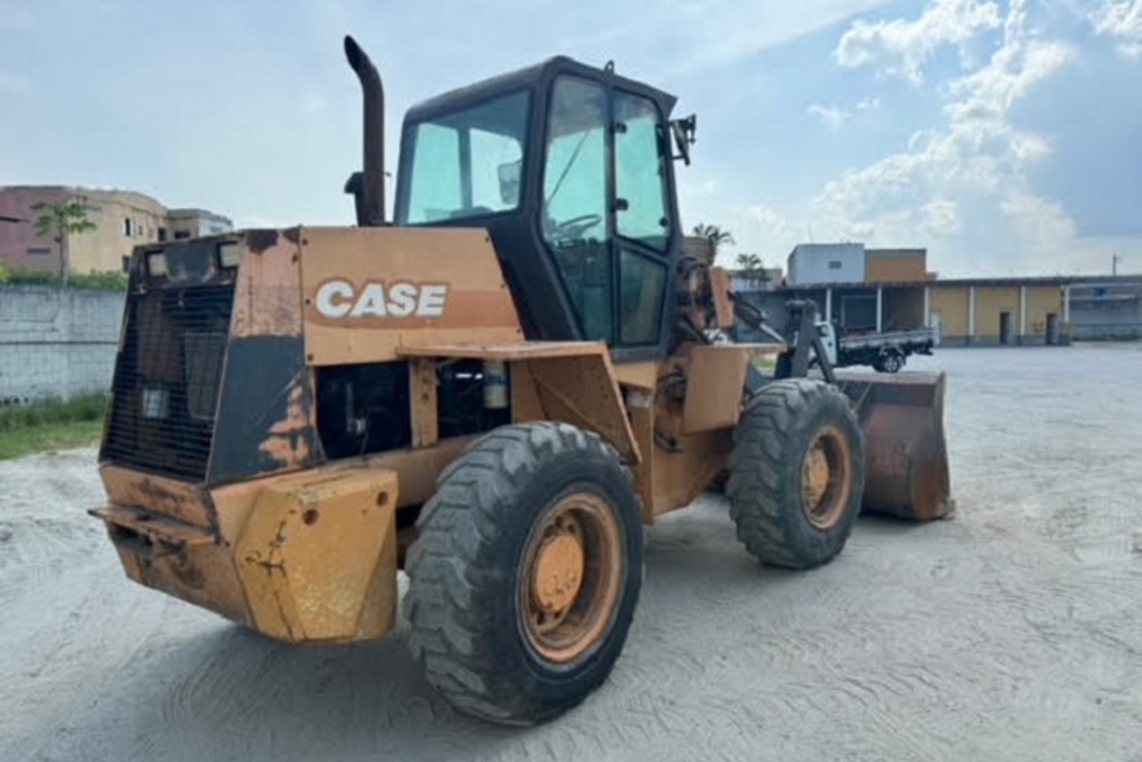 Case W20E - 11/11 5