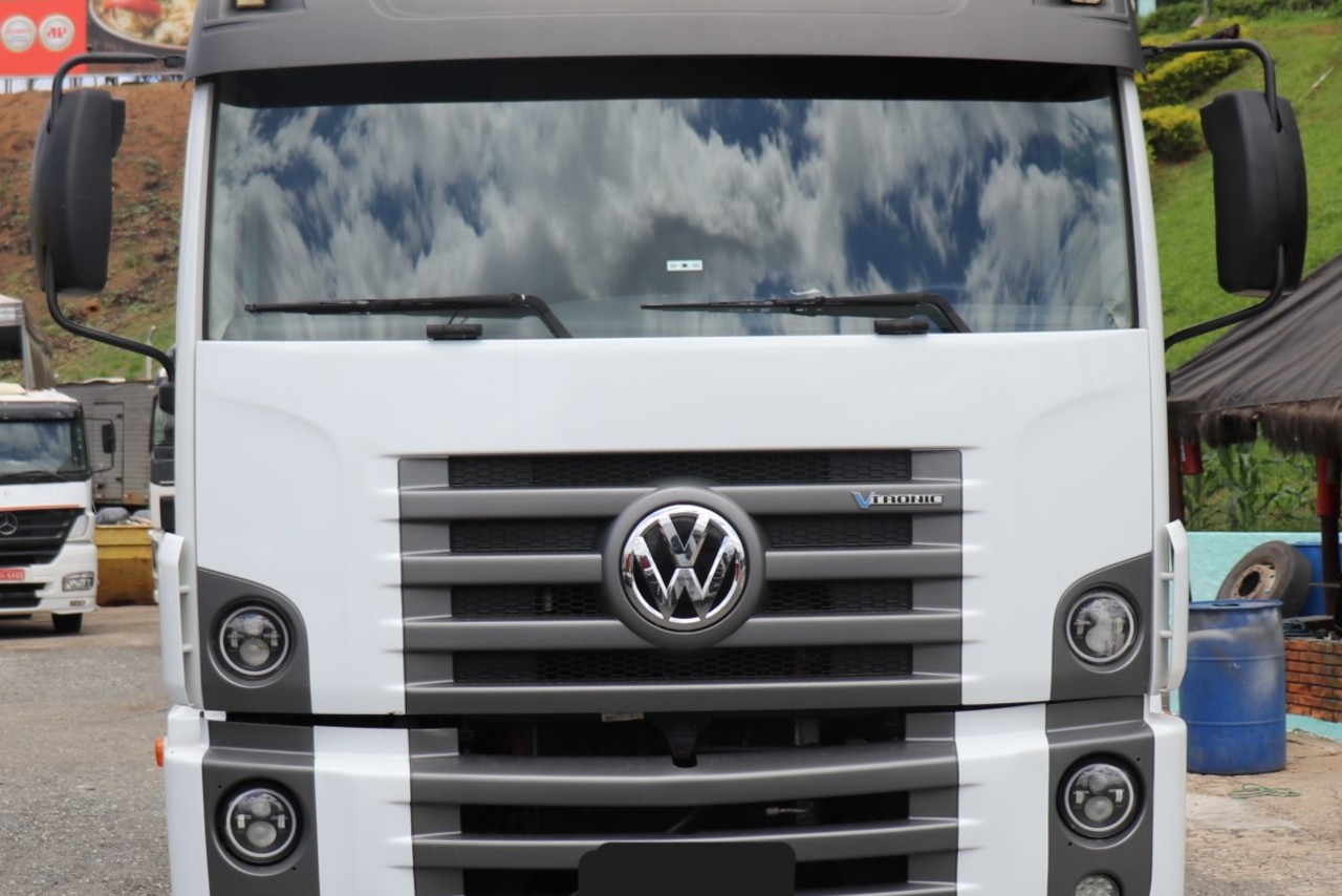 Volkswagen VW 25420 Constellation 6x2 - 14/14 2