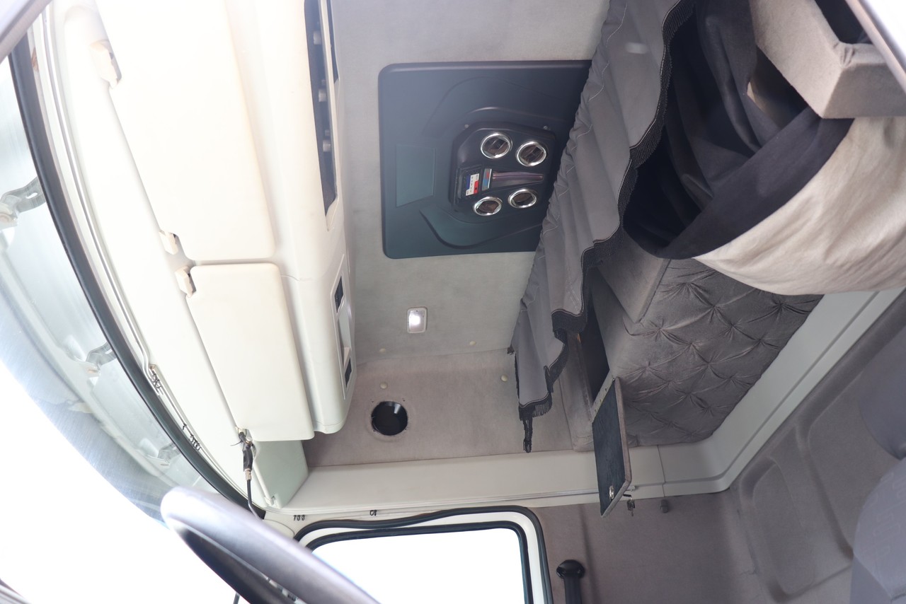 Volkswagen VW 25420 Constellation 6x2 - 14/14 8