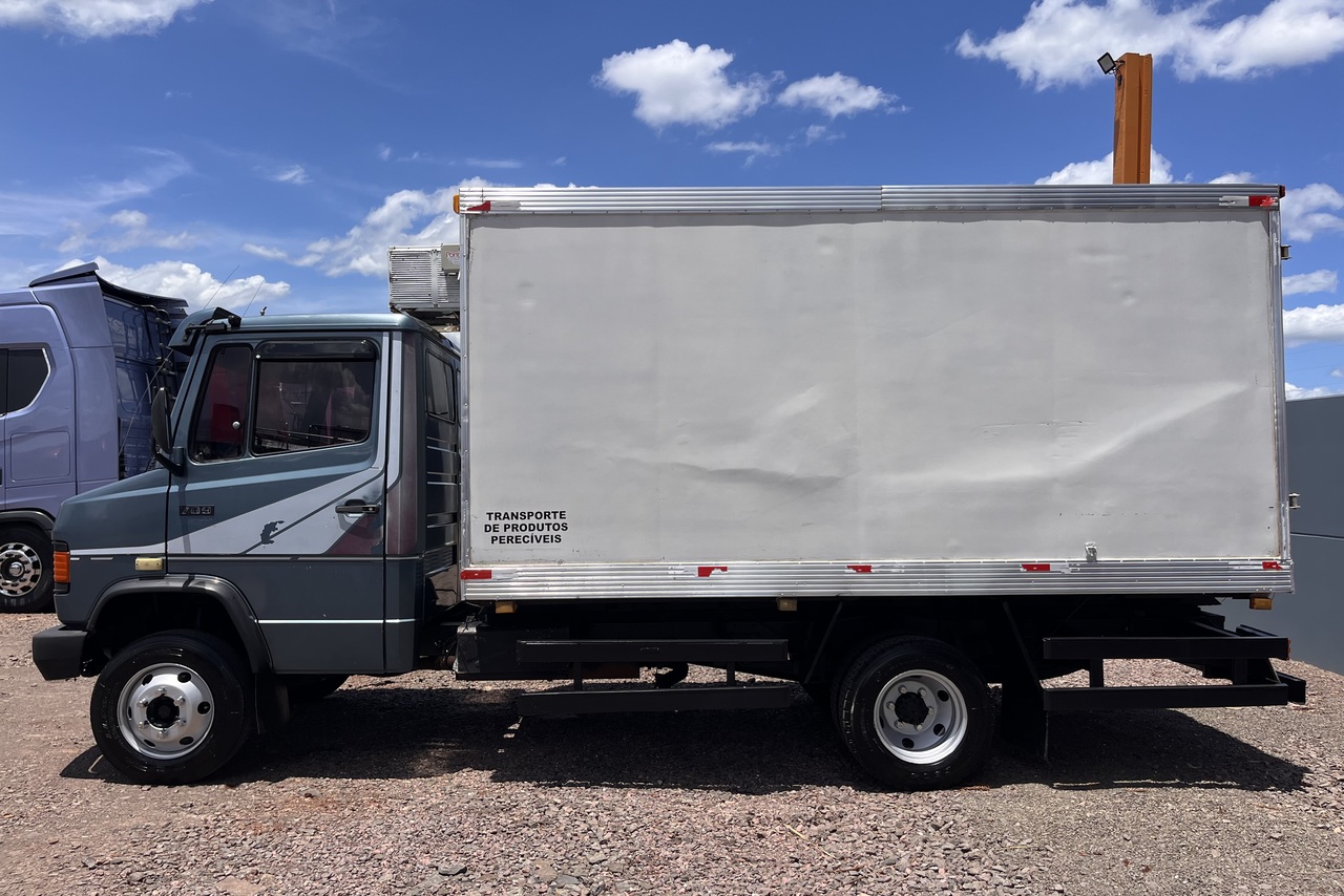 Mercedes Benz MB 709 - 90/91 6