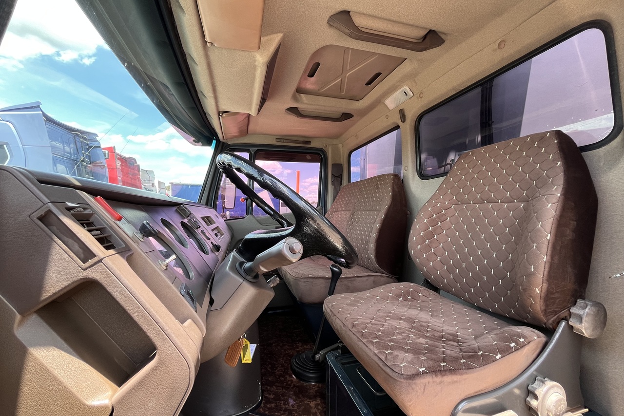 Mercedes Benz MB 709 - 90/91 8
